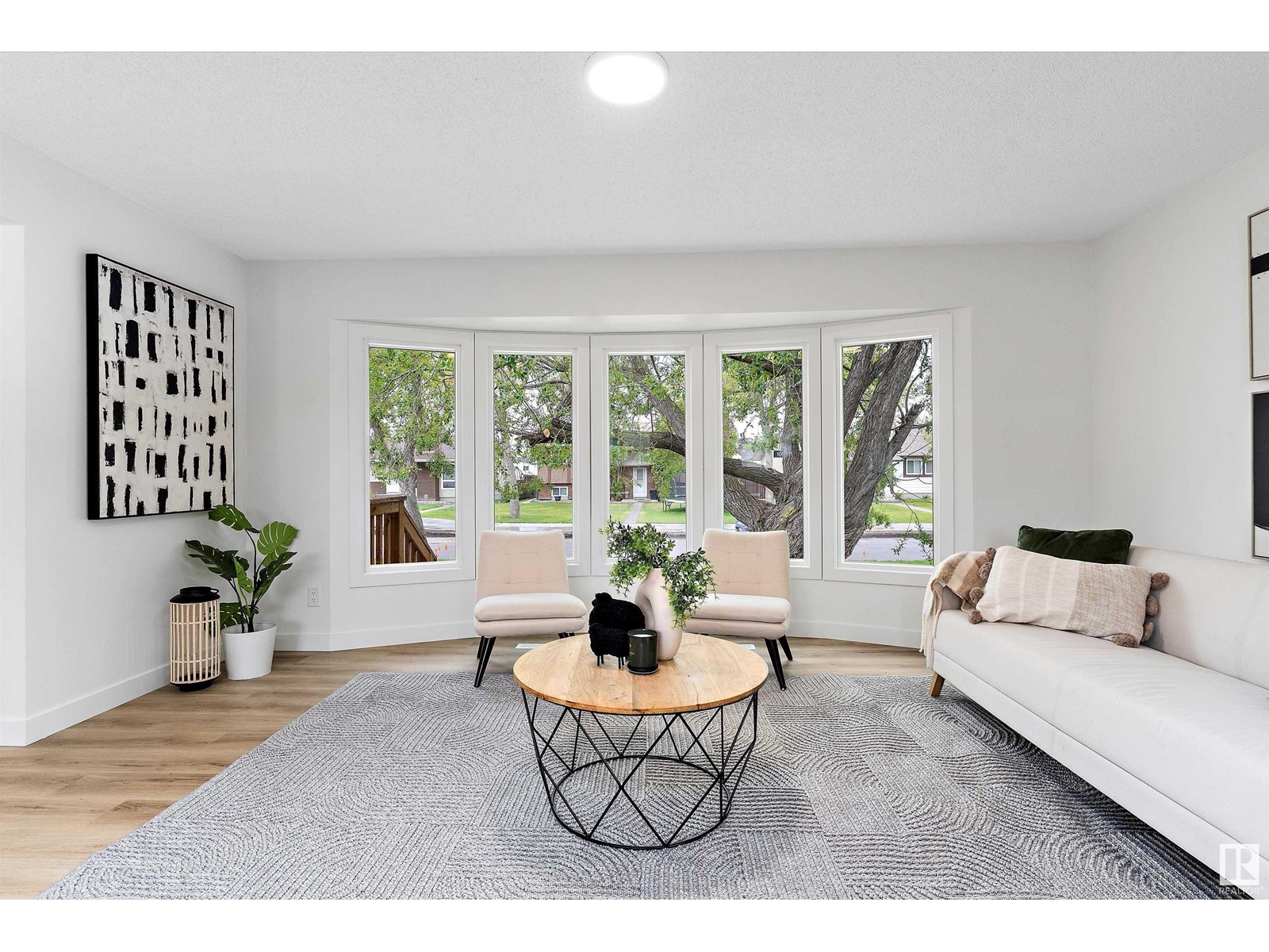 17133 100 ST NW