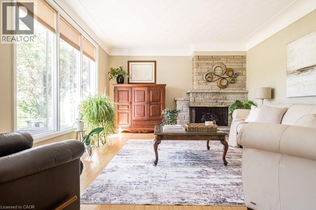 129 ONEIDA Boulevard