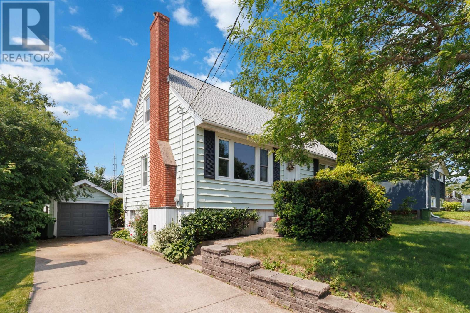 Photo 1 of 47 — 5 Richards Drive, Dartmouth, NS B3A2P1