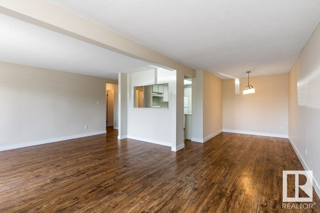 #132 4404 122 ST NW