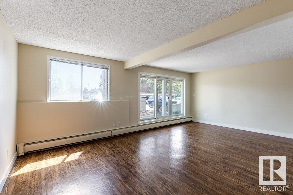 #132 4404 122 ST NW