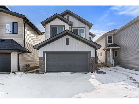 939 18 AV NW Edmonton AB T6T2X3