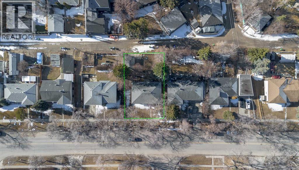 967 Northmount Drive NW