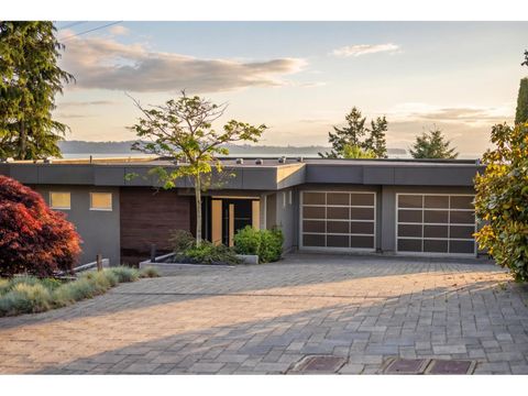 14220 MARINE DRIVE White Rock BC V4B1A8