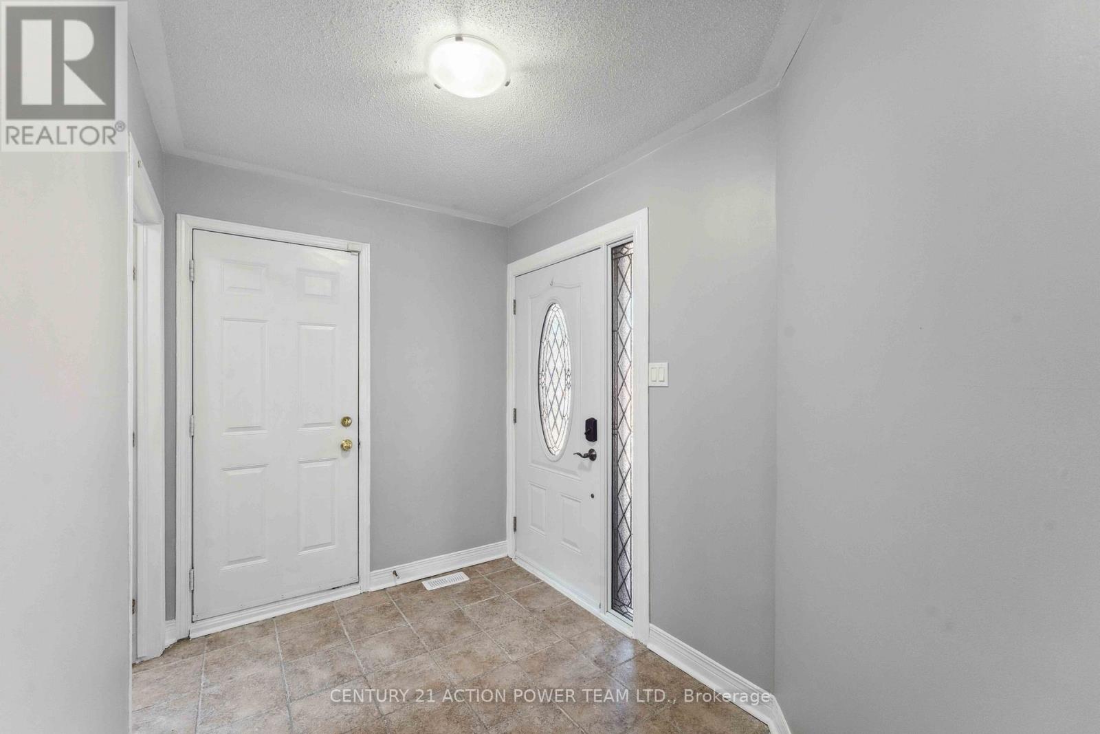 13 AVONHURST AVENUE