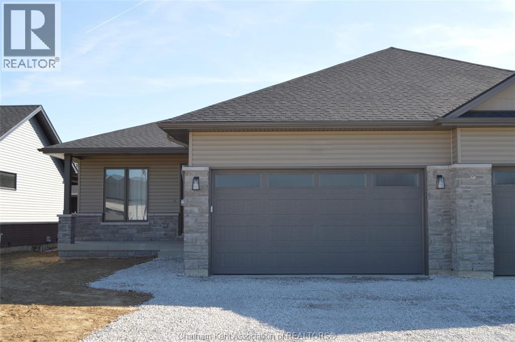 Photo 1 of 13 — 36 Duskridge ROAD, Chatham, ON N7L0G7