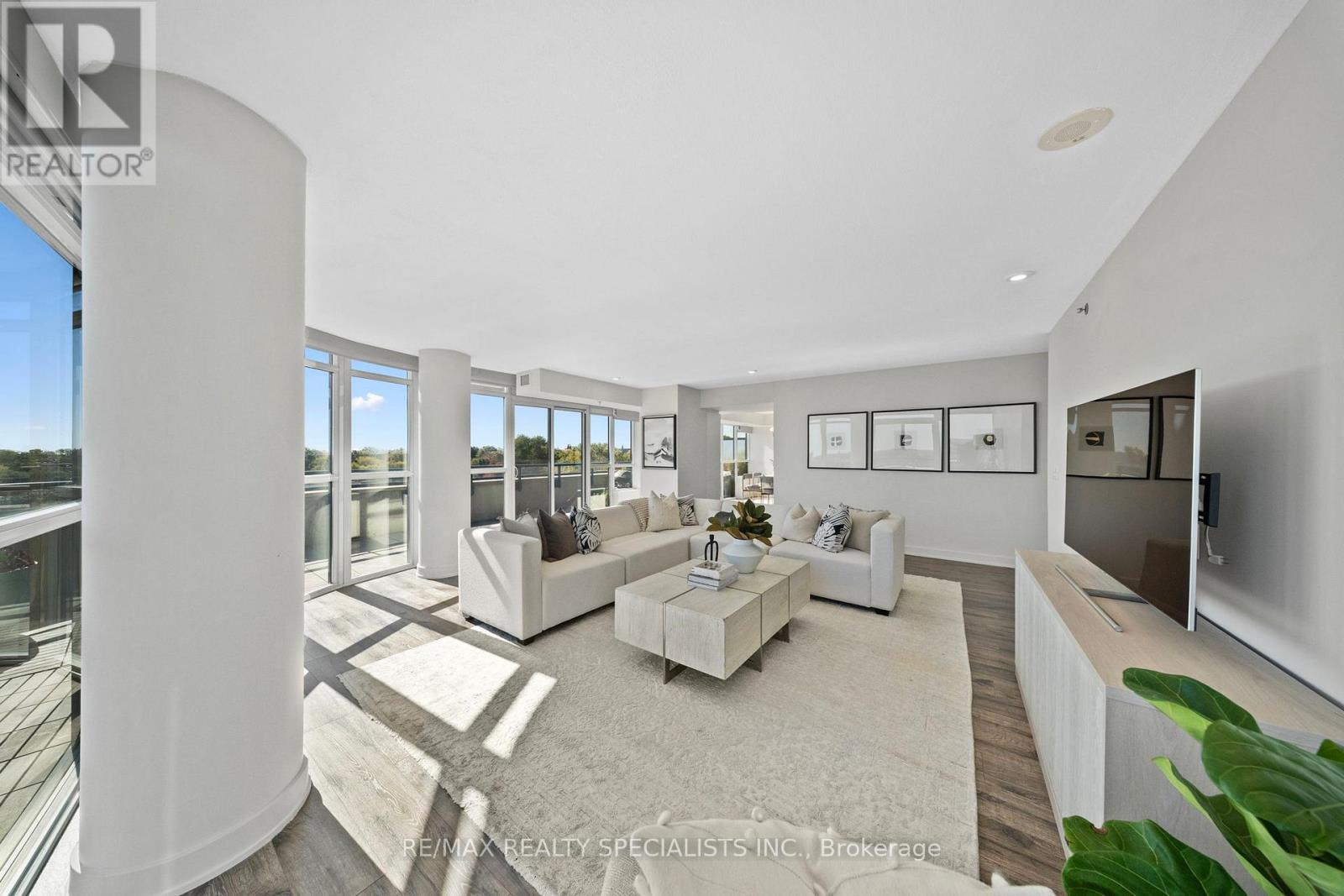 706 - 11 SUPERIOR AVENUE