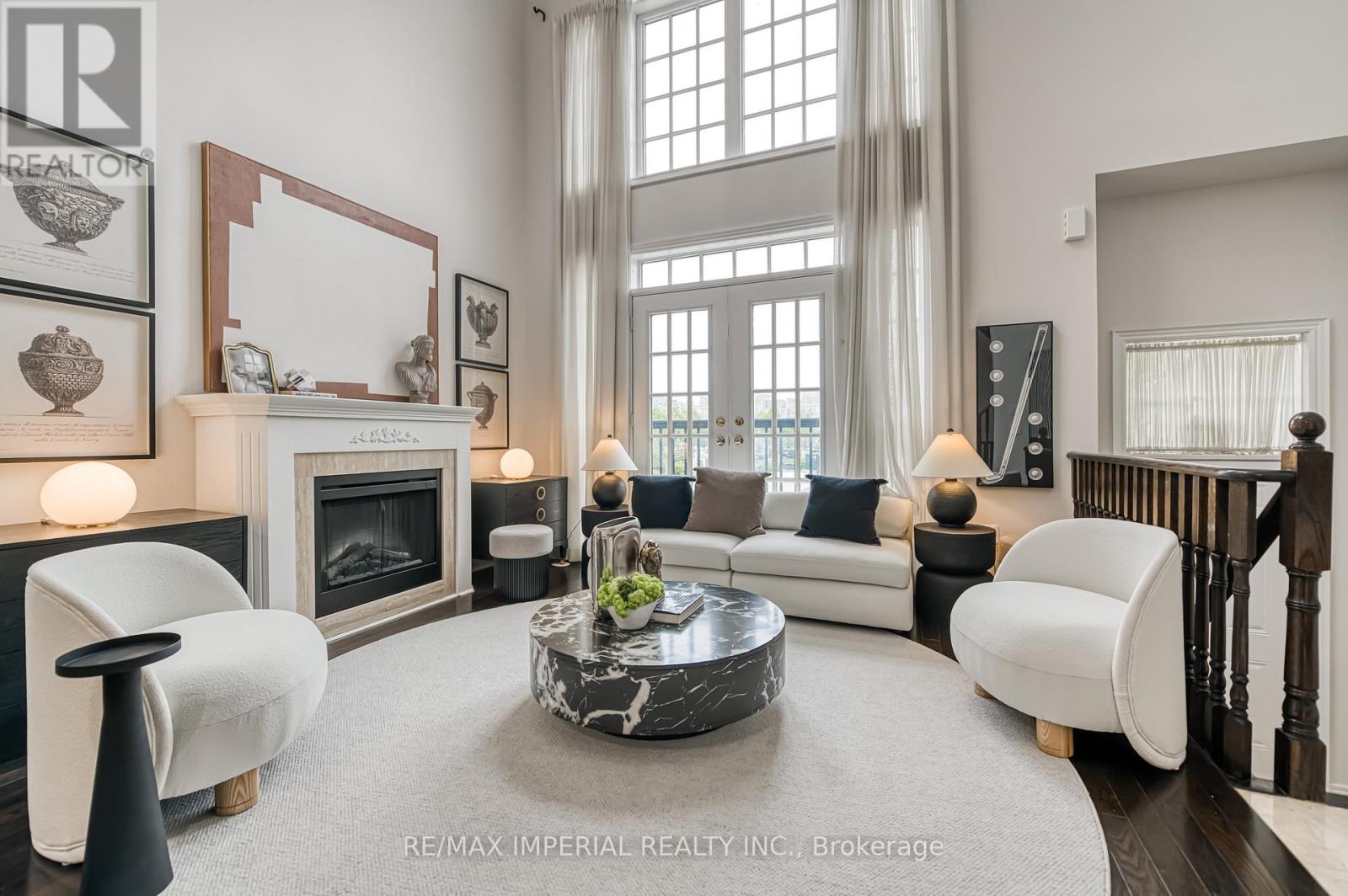 21 MACKENZIE'S STAND AVENUE