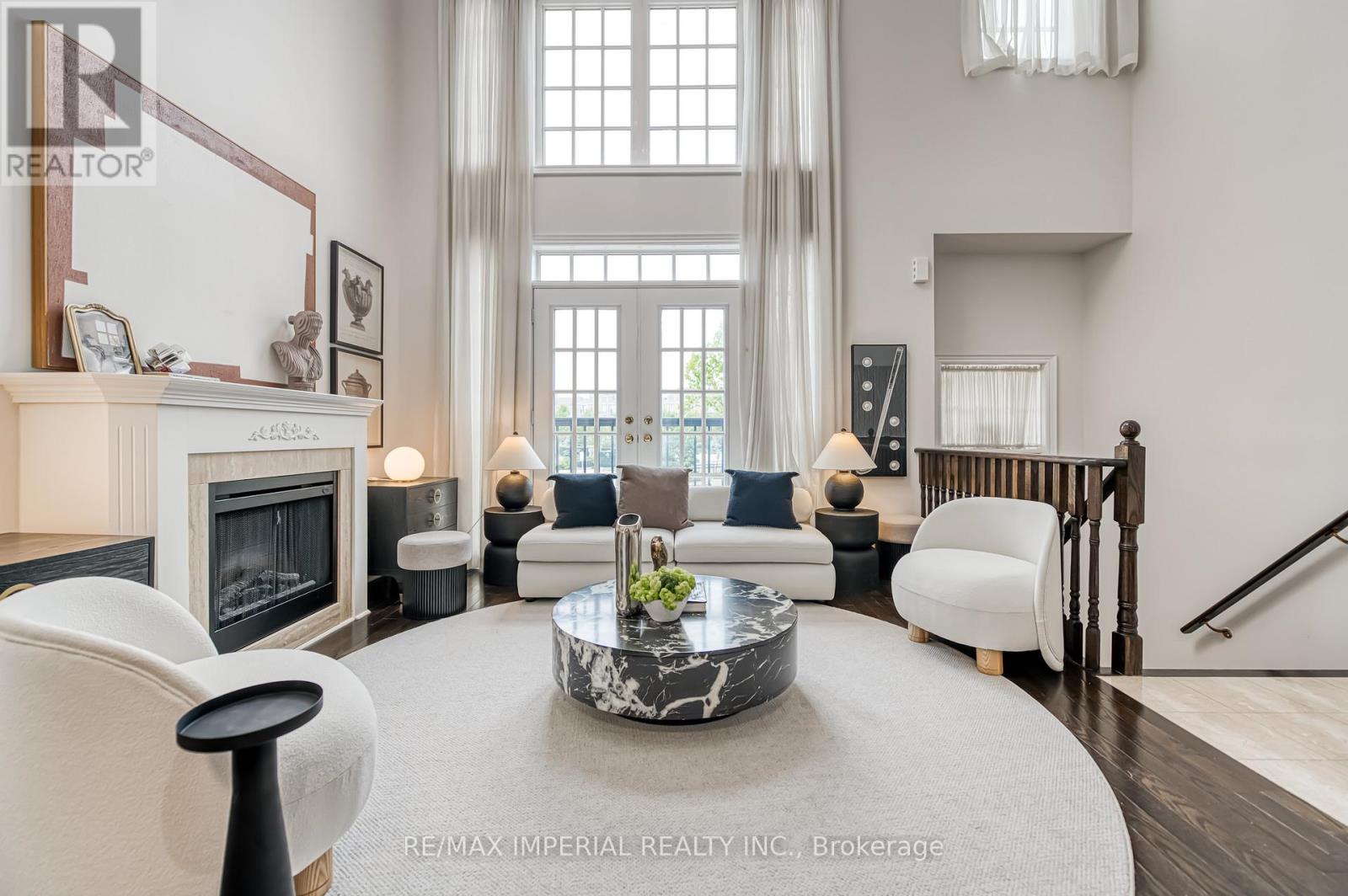 21 MACKENZIE'S STAND AVENUE