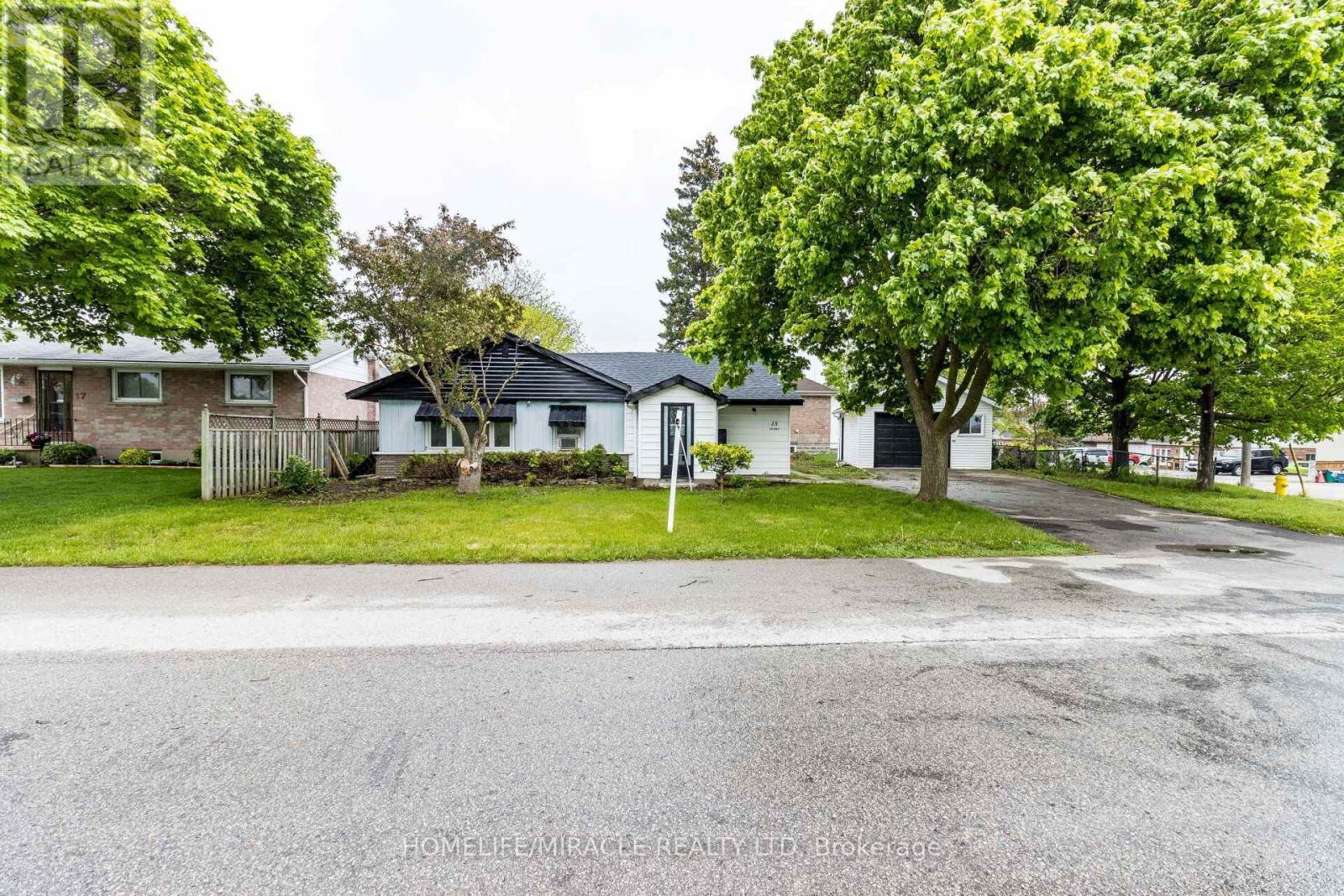 15 SPIERS CRESCENT