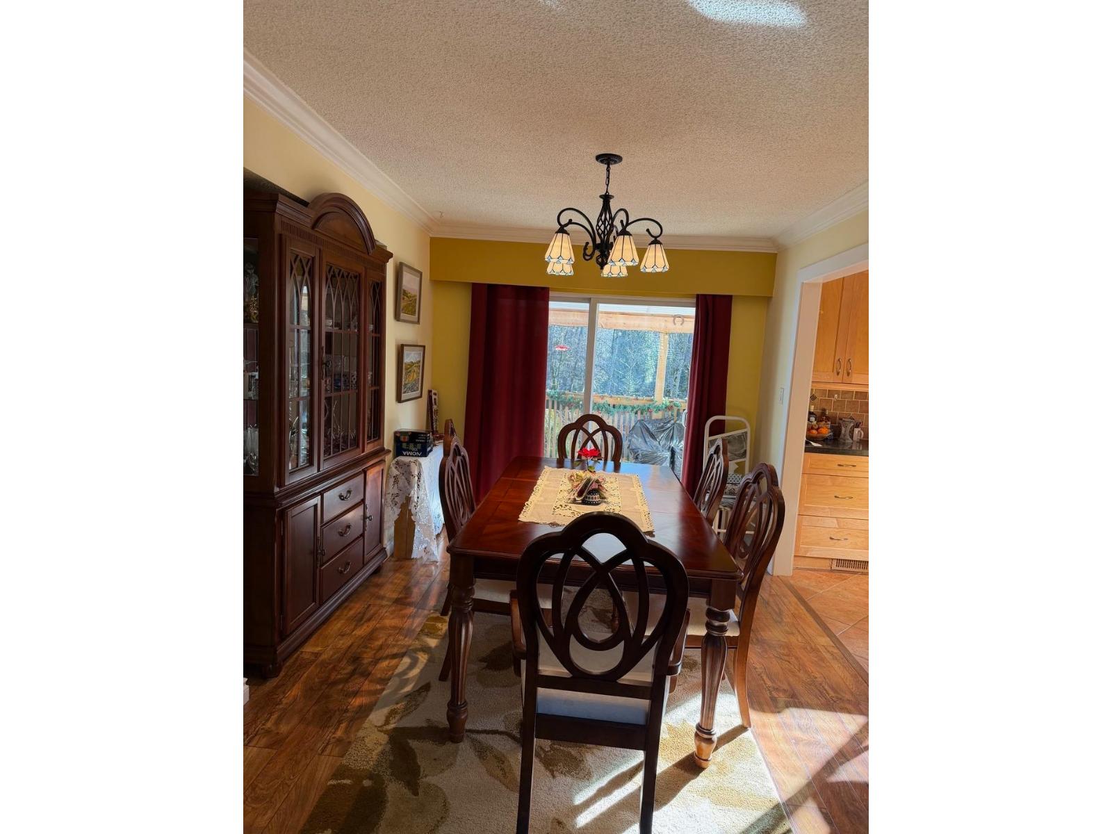 8936 QUEEN MARY BOULEVARD