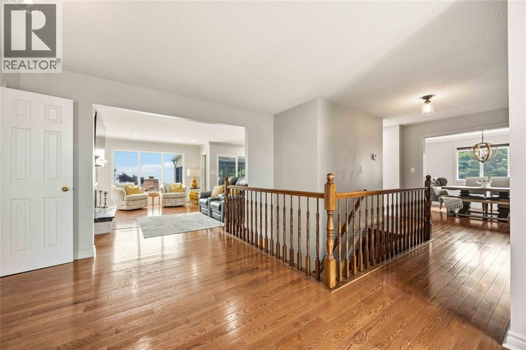4352 LAMBTON LANE