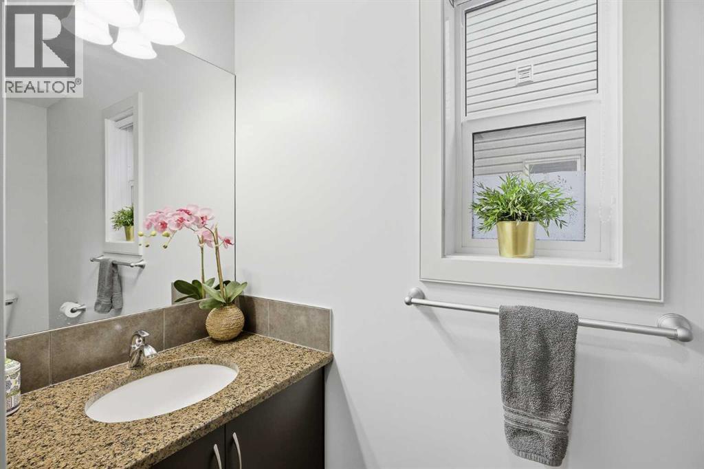 107 Everwoods Park SW