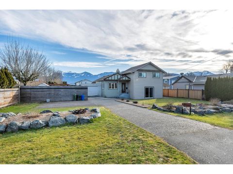 9450 MCNAUGHT ROAD|Chilliwack Proper East Chilliwack BC V2P6E8
