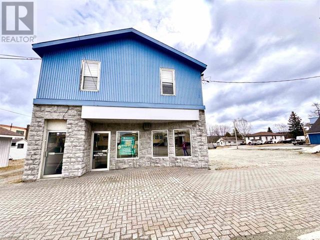 31 - 33 Broadway AVE
