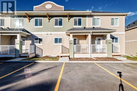 703 Clover Road Carstairs AB T0M0N0