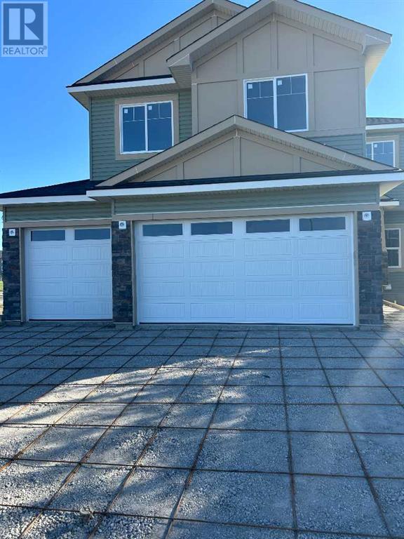 17 Lakes Estates Circle