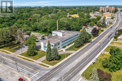228 DUNDAS STREET E Belleville (Belleville Ward) ON K8N1E4