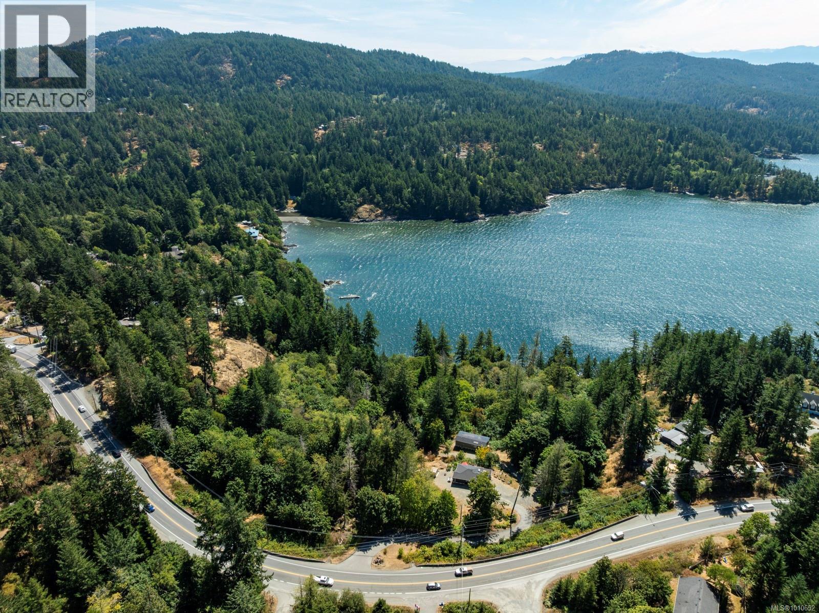 5201 Sooke Rd