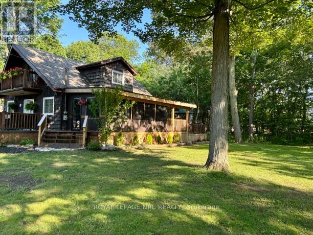 4882 MAPLEVIEW CRESCENT