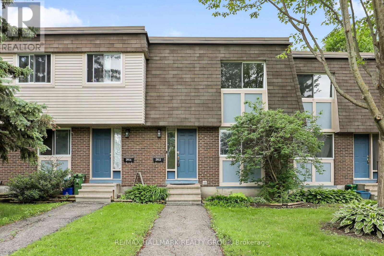 Photo 1 of 31 — 2912 FAIRLEA CRESCENT, Ottawa, ON K1V8T7