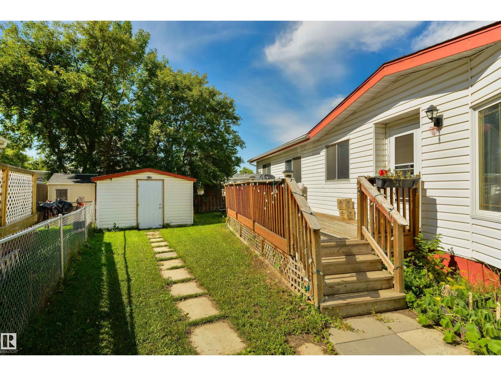 143 Ridgeway DR NW