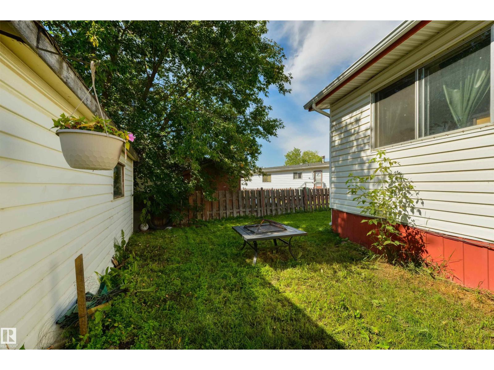 143 Ridgeway DR NW