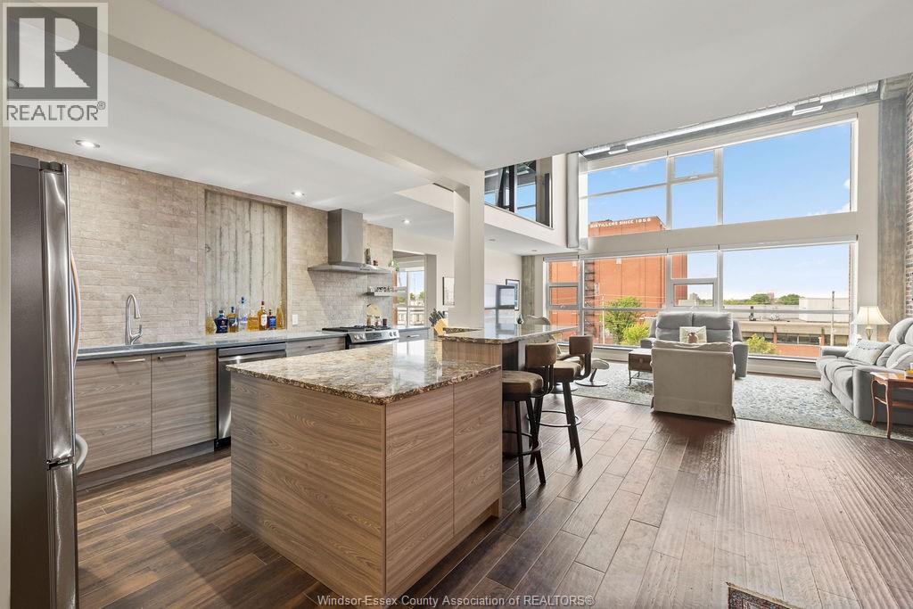 2175 WYANDOTTE STREET East Unit# 313