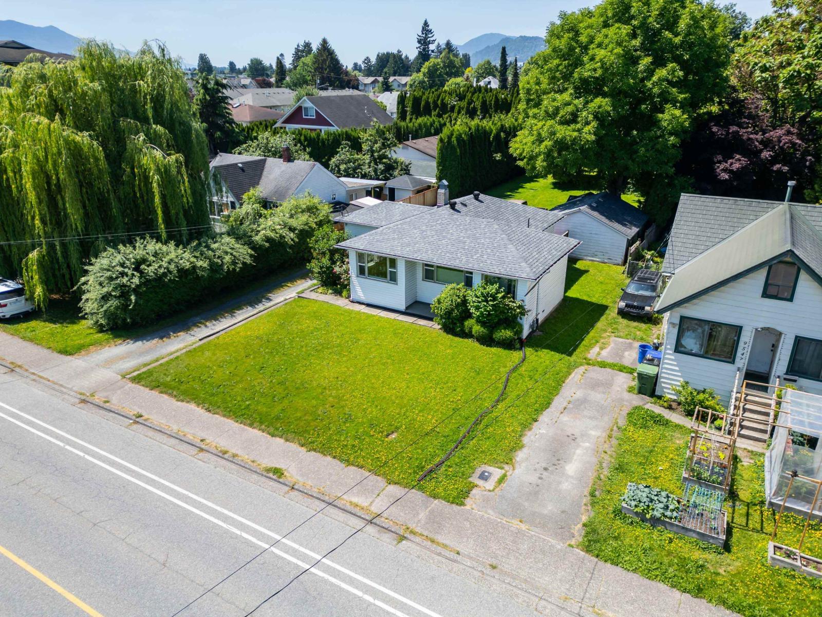 9533 BROADWAY STREET|Chilliwack Proper East