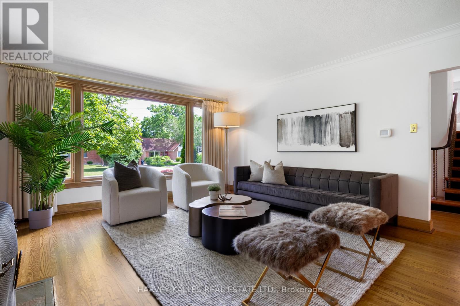 10 NORTHOLT COURT