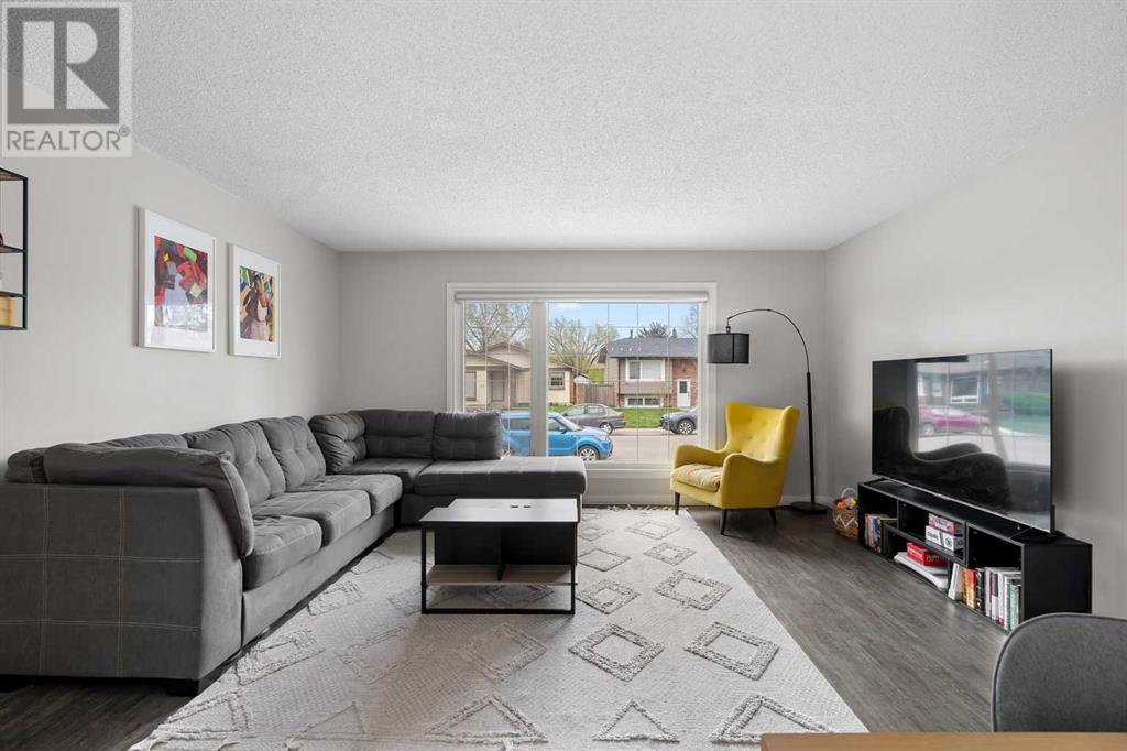 63 Midglen Way SE