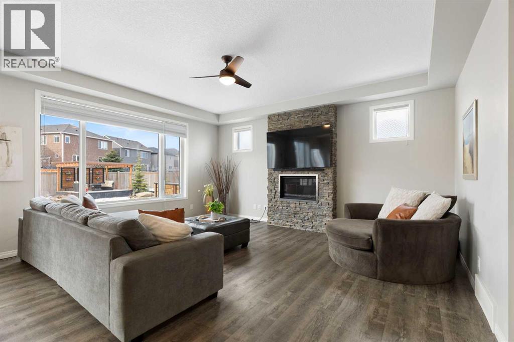 1 Osborne Common SW