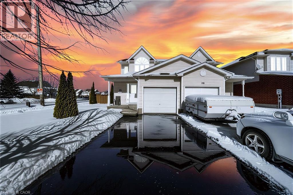 25 BREESEGARDEN Lane