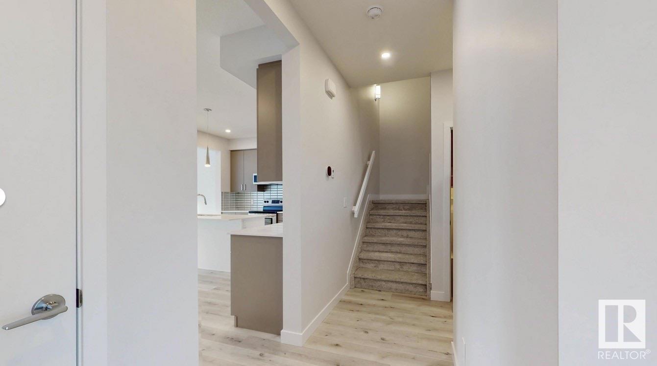67 RIVERSIDE DR