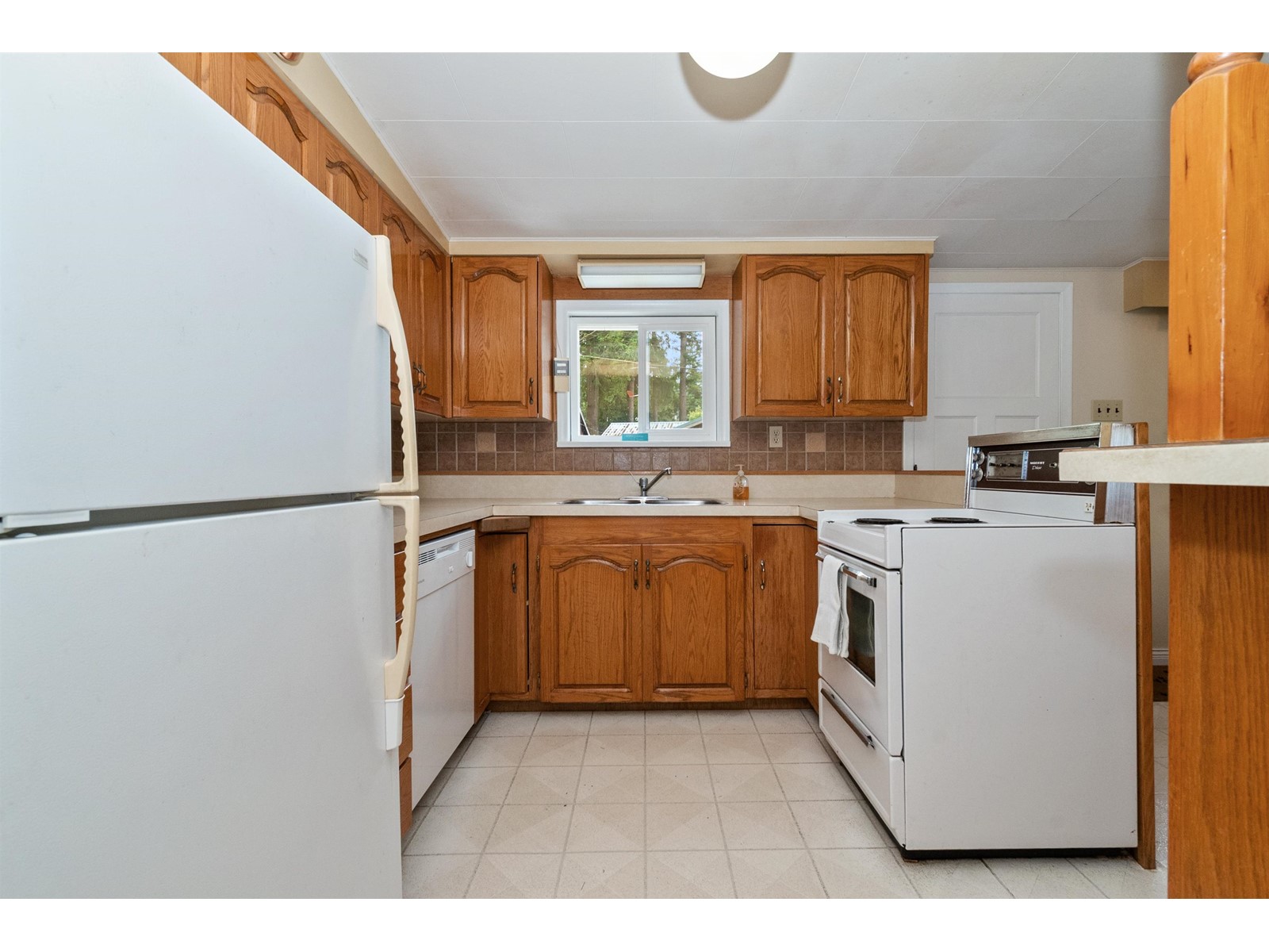 345 BALSAM STREET|Cultus Lake North