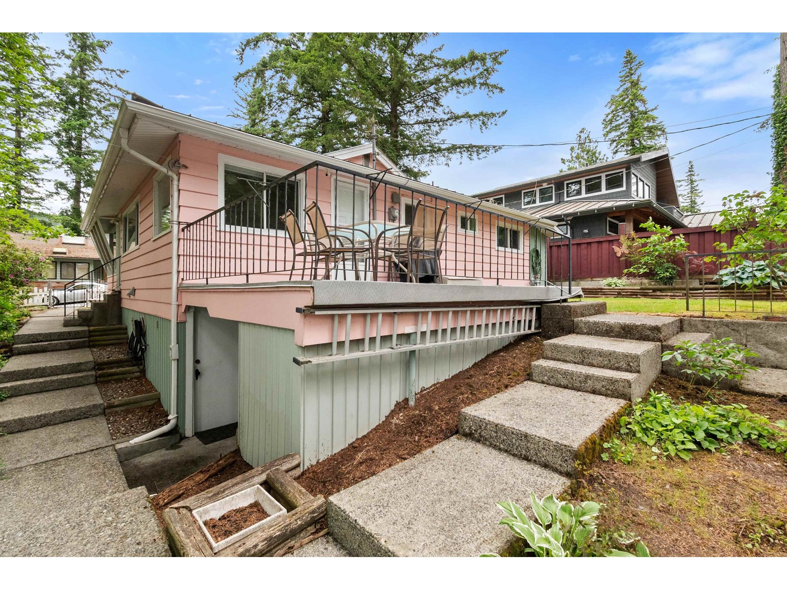 345 BALSAM STREET|Cultus Lake North