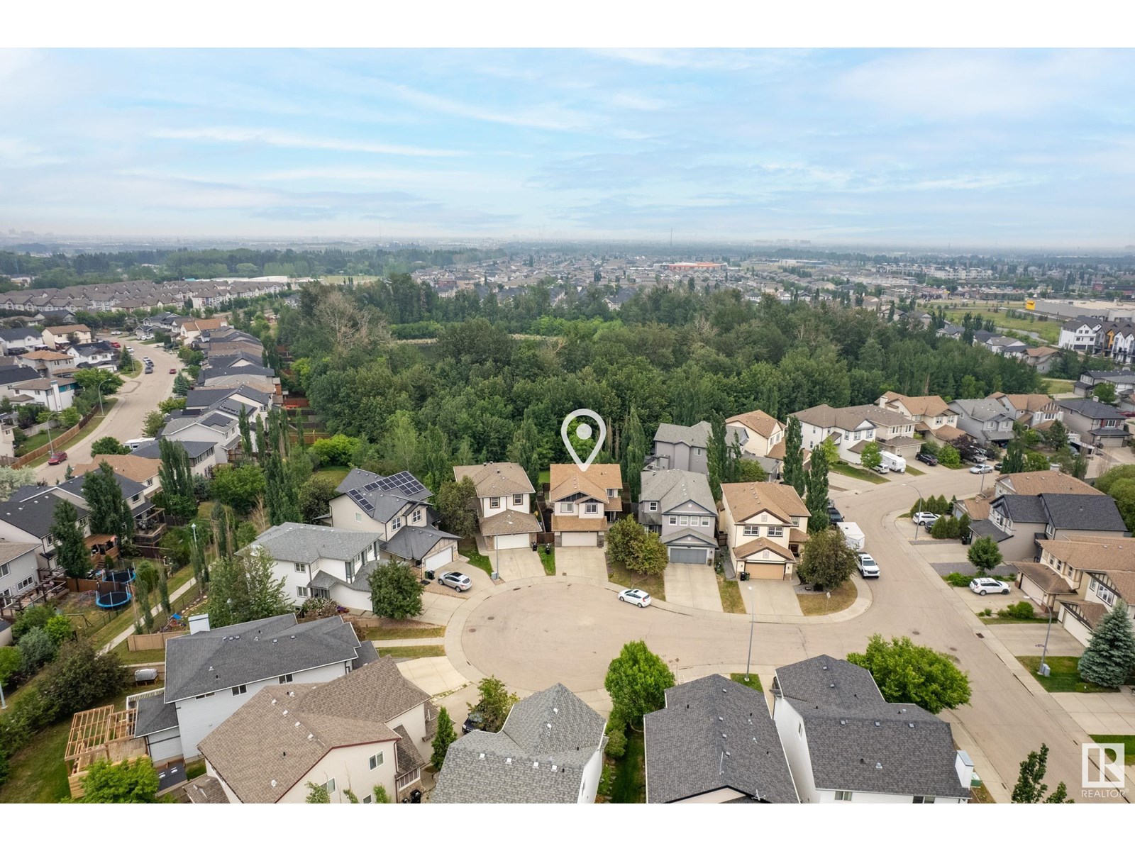 9511 220 ST NW