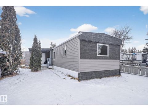 543 EVERGREEN ST NW Edmonton AB T5Y4M2