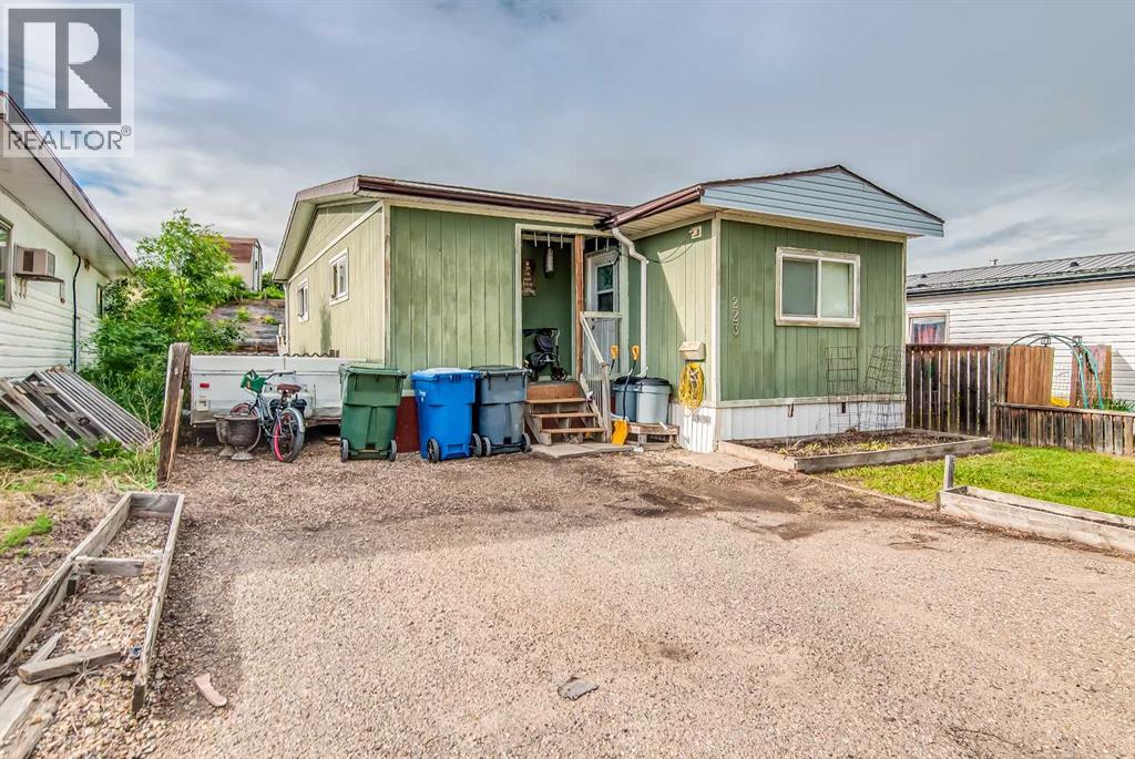 223 Fairchild Street SW