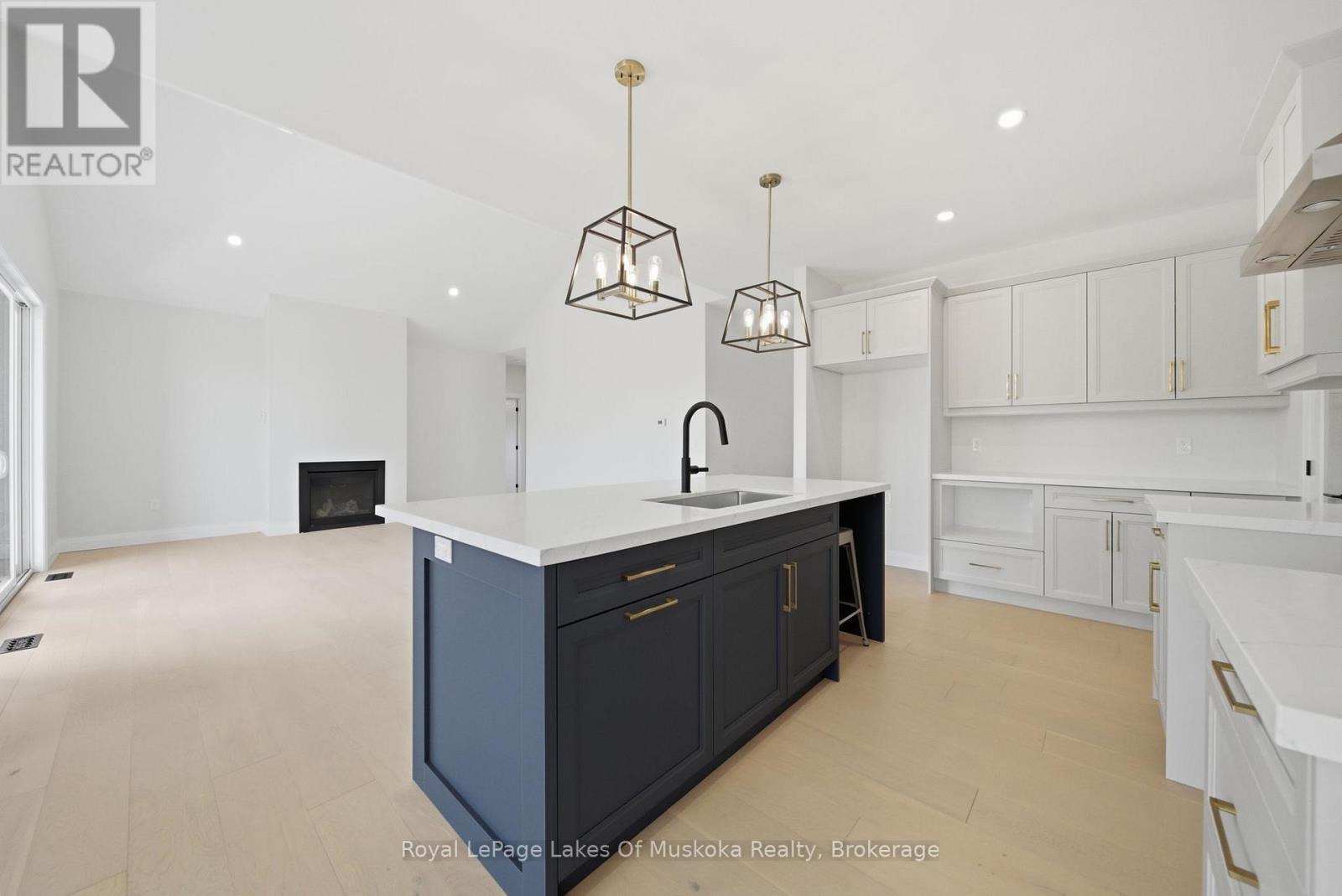 21 HENRY BALL COURT