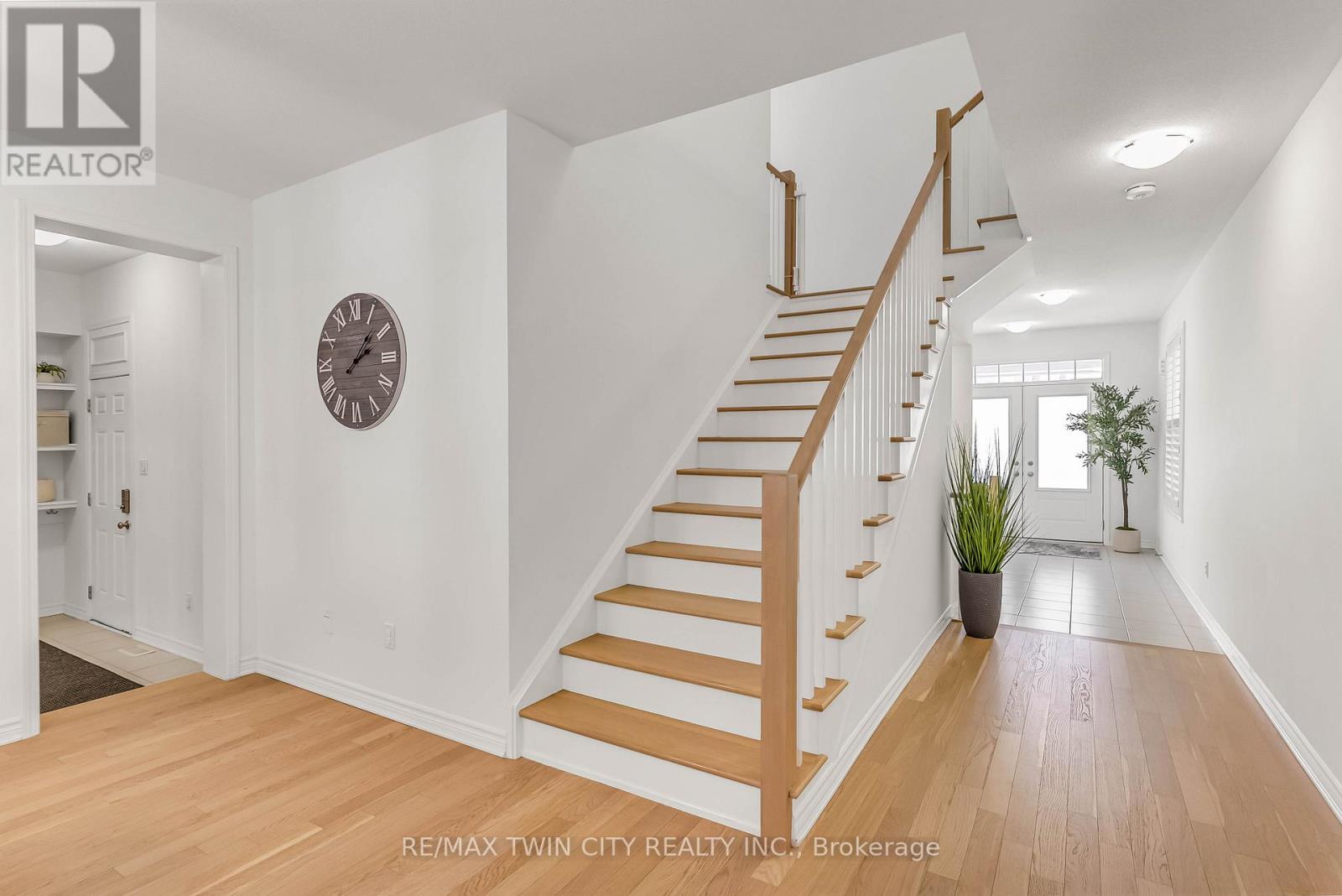 286 FORESTWALK STREET