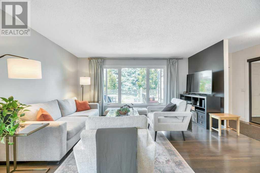 219 Huntcroft Road NE