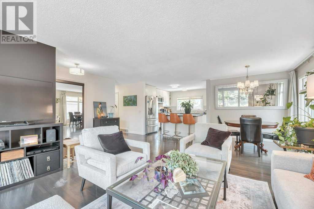 219 Huntcroft Road NE