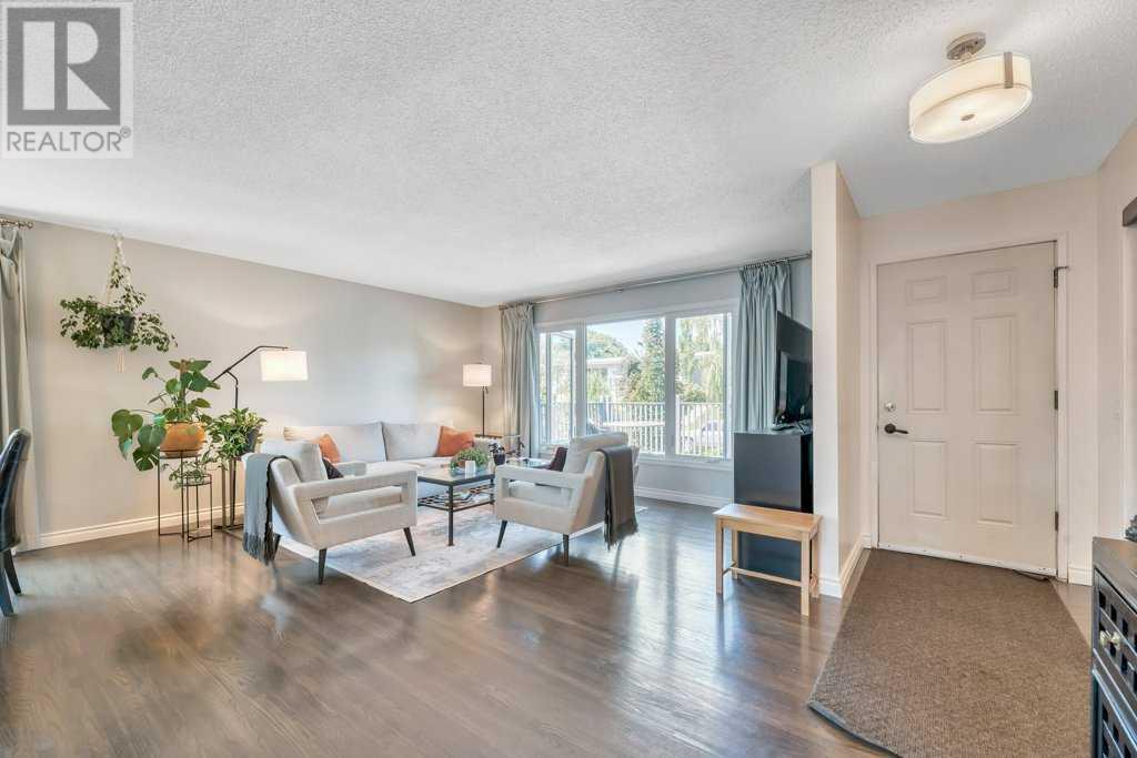 219 Huntcroft Road NE