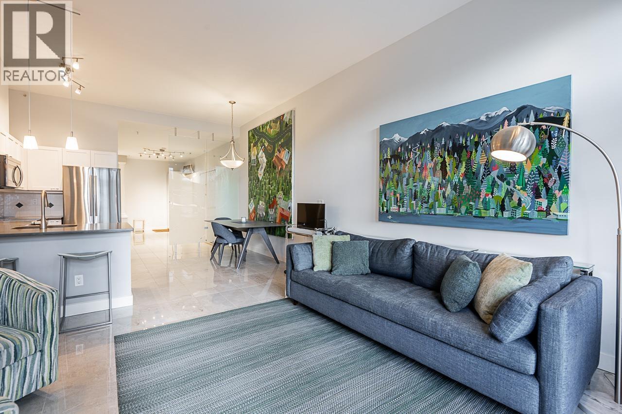 108 131 W 3RD STREET