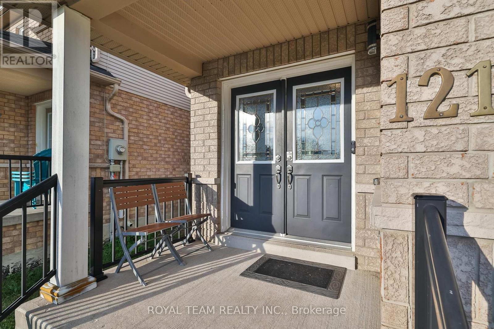 121 PROFESSOR DAY DRIVE