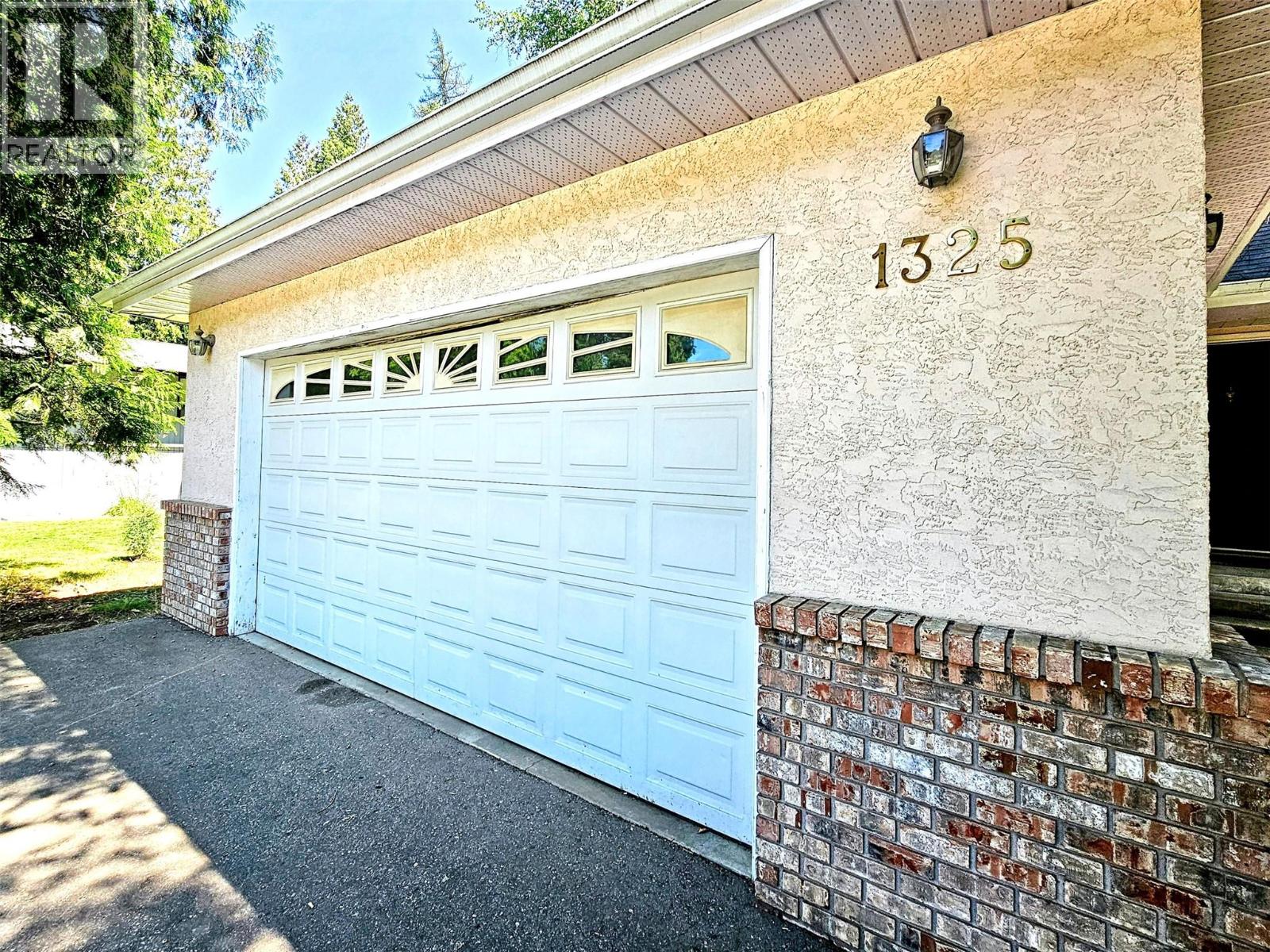 1325 Forest Road