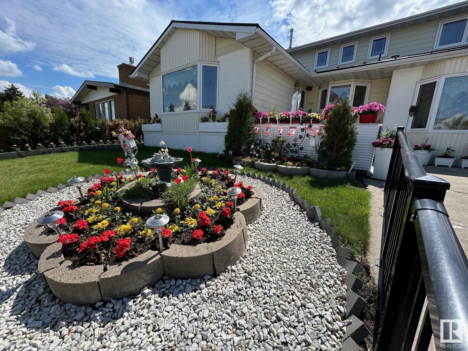 11539 40 AV NW