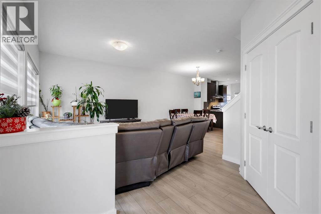 56 Corner Meadows Park NE