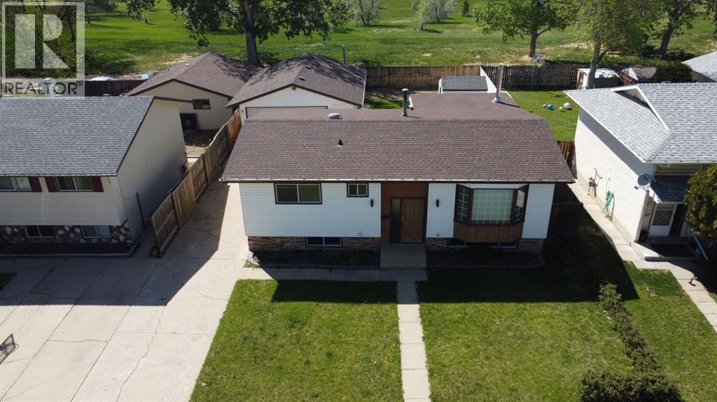 53 Collins Crescent SE